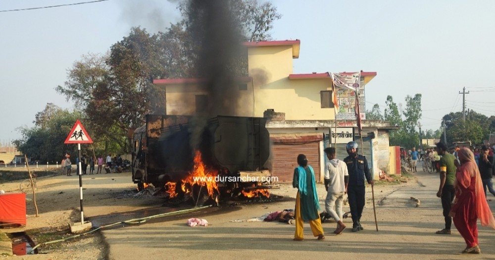 ट्यांकरको ठक्करबाट दुई बालकको मृत्युपछि बाँकेको बेतहनी तनावग्रस्त