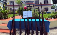 दाङ प्रहरीको विशेष अप्रेशन, आठ नाल भरुवा बन्दुक बरामद