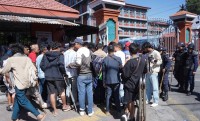 प्रधानमन्त्री भेट्न सिंहदरबार पुगे जेनजी आन्दोलनका घाइते