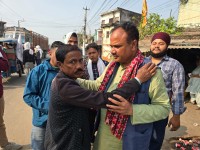 धम्बोझी-खजुरा रोडमा कमरुद्दिनको चुनावी घरदैलो, मतदाताको सम्मानले उत्साहित 