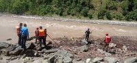 कर्णालीमा बेपत्ता गाडी र यात्रु खोज्न गोताखोर परिचालन