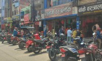 नेपालगन्ज बजारमा किनमेल गर्ने उपभोक्ता बढे