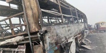 गुडिरहेकाे बसमा आगलागी