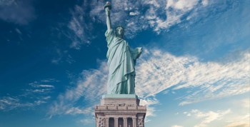 अमेरिकाले १९ देशका नागरिकलाई ग्रीन कार्ड र नागरिकता दिने प्रक्रिया रोक्यो