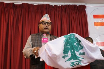 कांग्रेस केन्द्रीय सदस्यमा उम्मेदवारी दिने वाल्मिकीको घोषणा