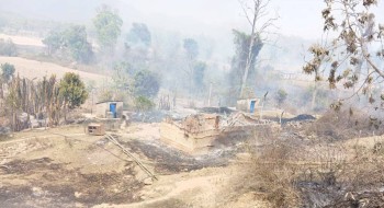 दाङ राजपुरको हाटबासमा आगलागी, २५ घर जले 