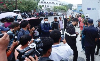 पुर्बप्रधानमन्त्री ओली र पुर्बगृहमन्त्री लेखकविरुद्ध जाहेरी दर्ता