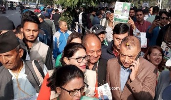 कांग्रेस महाधिवेशन : मतदान गर्न सभापति गगन थापा राष्ट्रिय सभा गृहमा