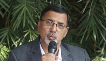 माओवादी केन्द्र औपचारिक रूपमा विभाजित