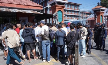 प्रधानमन्त्री भेट्न सिंहदरबार पुगे जेनजी आन्दोलनका घाइते