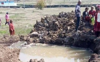 शाैचालय बनाउन खनेकाे खाल्डाेको पानीमा डुबेर २ बालबालिकाको मृत्यु