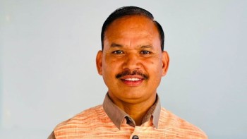 कांग्रेस सहमहामन्त्री खस आर्यतर्फ मनोजमणि आचार्यको अग्रता कायमै