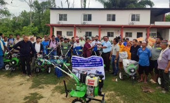 किसानसँग पालिका प्रमुख कार्यक्रममार्फत बैजनाथले किसानलाई बाँड्यो मिनी टिलर 
