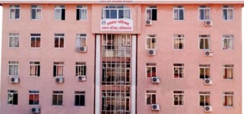 उच्च र जिल्ला न्यायाधीशको एकै पटक सरुवा 