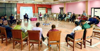 बाँकेका सरोकारवालासँग संवाद, निर्वाचन आचार संहिता कार्यान्वयन गराउन चुनौती