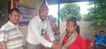 राप्ती सोनारी-६ का 'सुडेनी'लाई दोसल्ला ओढाएर सम्मान 