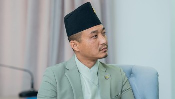 विवादित गृहमन्त्री सुधन गुरुङको पार्टीभित्रै राजीनामा माग