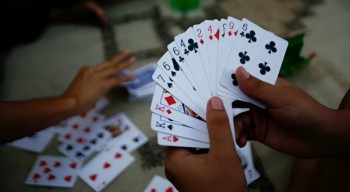 जनप्रतिनिधि सहित आठ जना जुवाडे पक्राउ