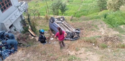 कार दुर्घटना हुँदा ३ को मृत्यु, २ जना घाइते