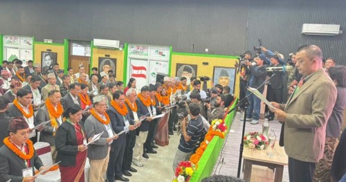 कांग्रेसका नवनिर्वाचित पदाधिकारी र सदस्यले लिए शपथ