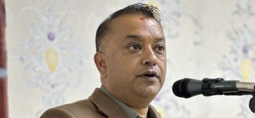 'सरकार बन्दुकको गोलीमा मात्र सीमित हुनुहुन्न, स्टाटसमा मात्र भेटिनुहुन्न' : सभापति थापा