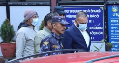 क्यानका निलम्बित महानिर्देशक अधिकारी कारागार चलान