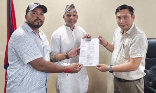 पुर्ववडाअध्यक्ष बेहनाले दैवी प्रकोप राहत कोषलाई दिए १ लाख ५१ हजार 