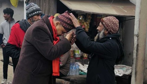 कांग्रेसका युवा उम्मेदवार कोइराला डुडुवा-४ का गाउँहरुमा ब्यस्त 