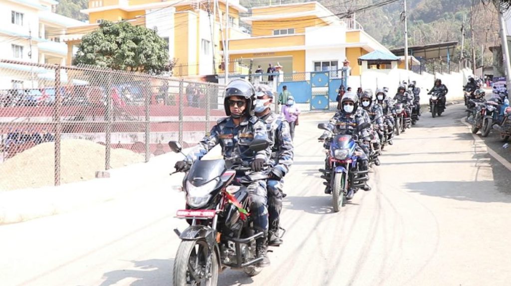 कैलाली र कञ्चनपुरका सीमा क्षेत्रमा सशस्त्रले थप्यो जनशक्ति