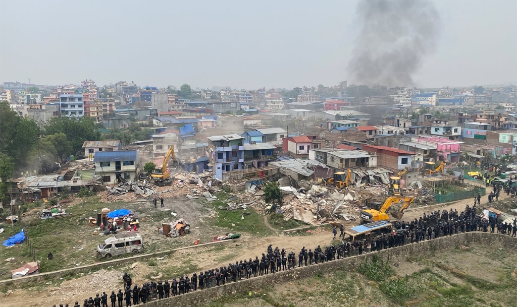 भत्काइँदै मनोहराको सुकुमवासी बस्ती