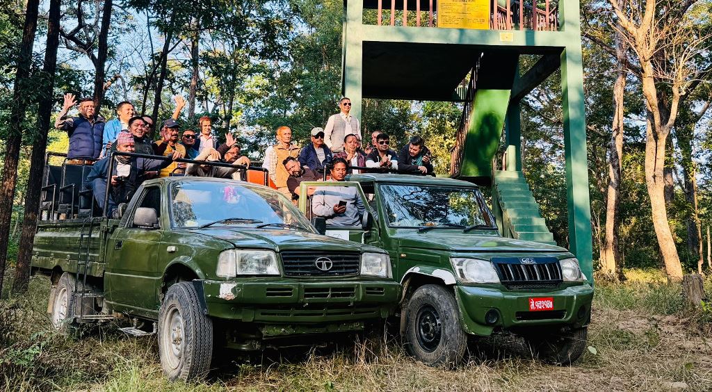 बाँके राष्ट्रिय निकुञ्ज क्षेत्रमा 'जंगल सफारी' र 'वनभोज'-(फोटो फिचर)